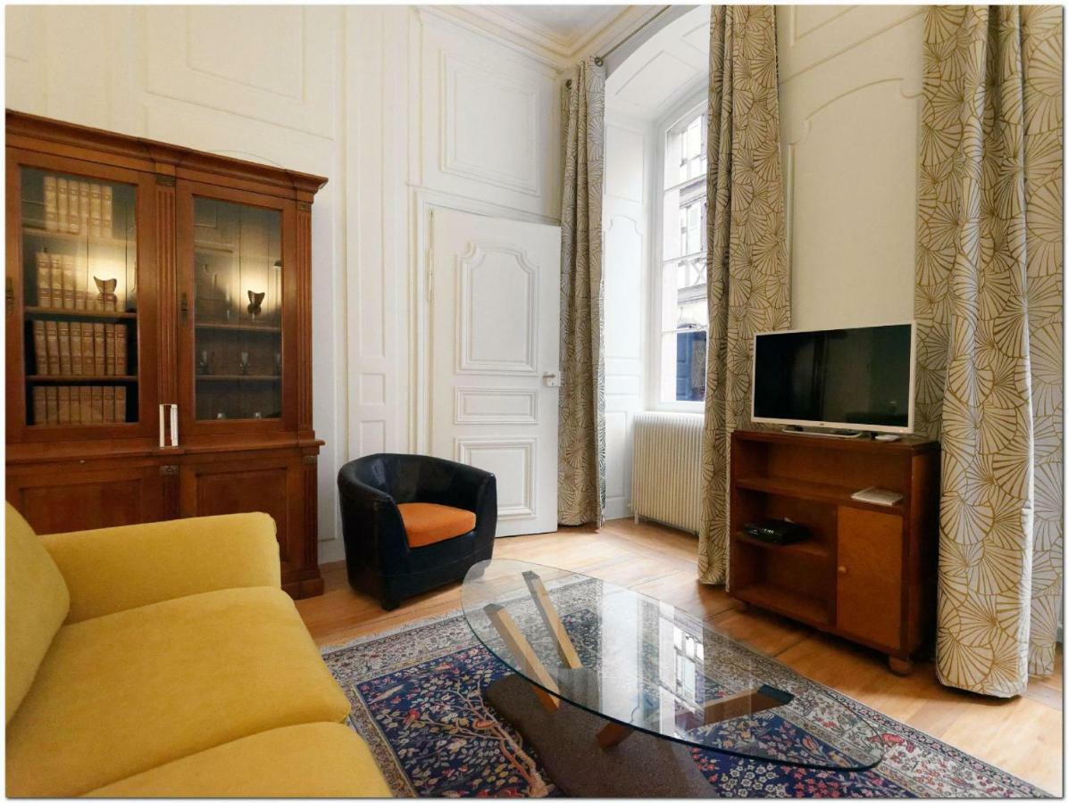 Appartement Le 22 - Colmar Centre Parking Privatif En Option Esterno foto